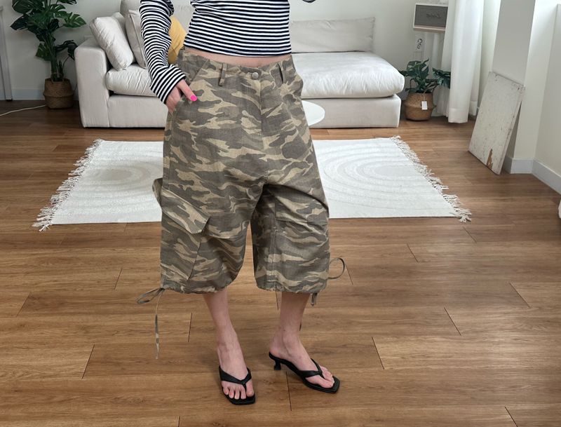 wide cargo bermuda shorts