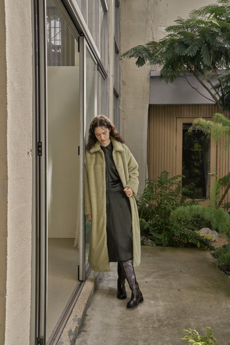 FAKE FUR LONG COAT_GREEN TEA