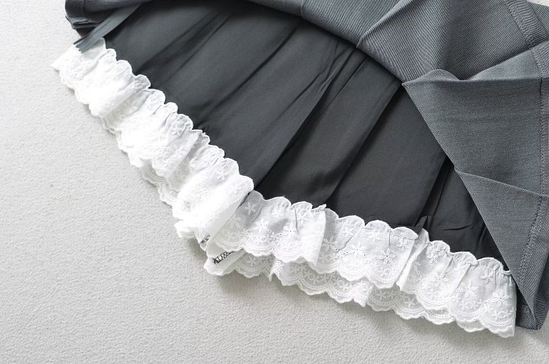 Rovia Lace Pleat Skirt