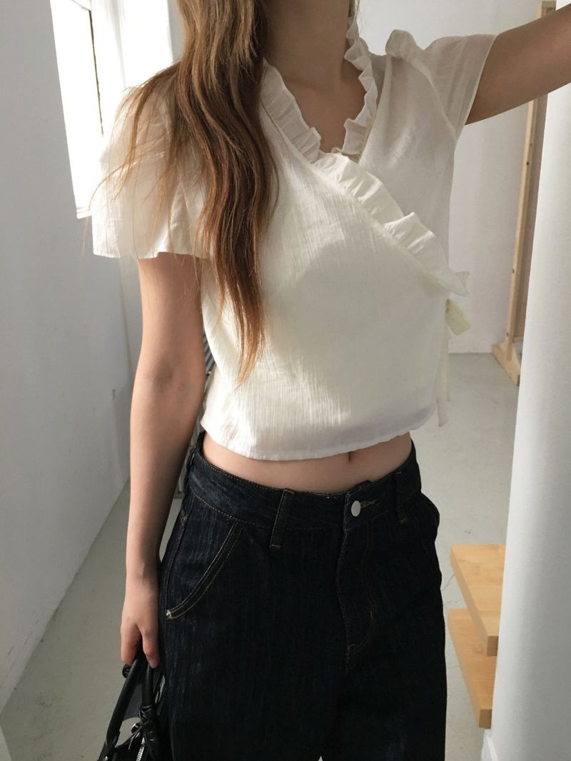 Soda wrap puff blouse
