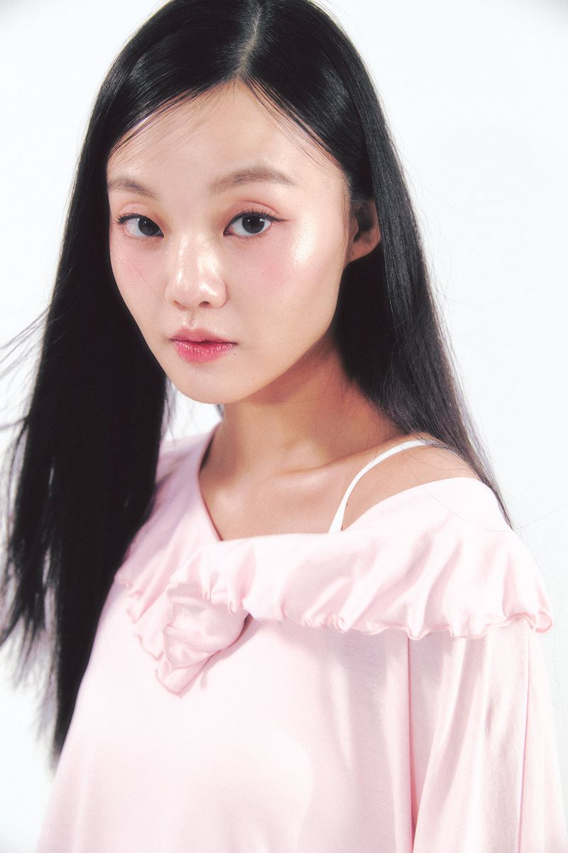 Rose Brooch Frill Long Sleeve Pink