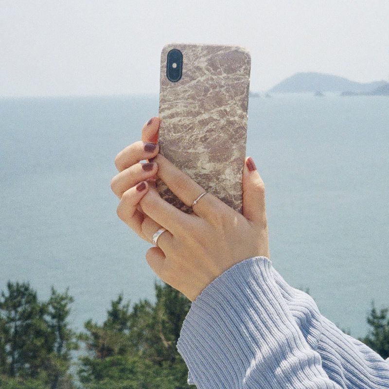 Notful（ノットフル）の「Wave hard case（Smartphone Accessories）」
