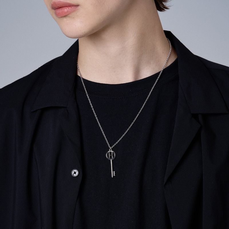 KEY SLIM NECKLACE
