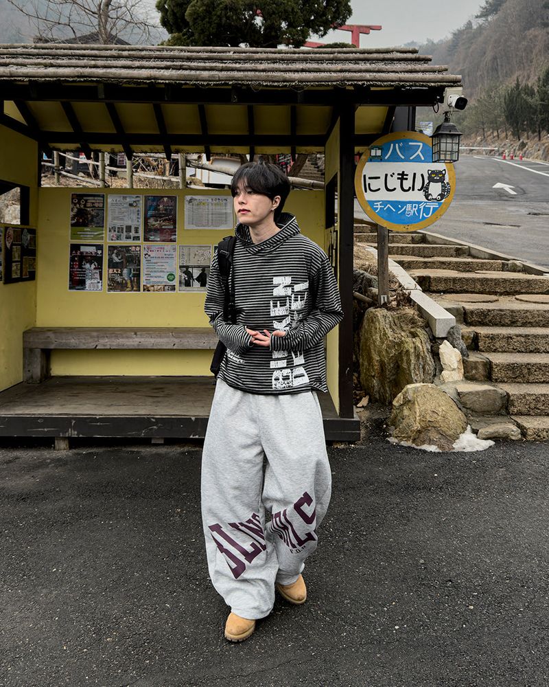 River Fingerhole Stripe Hoodie