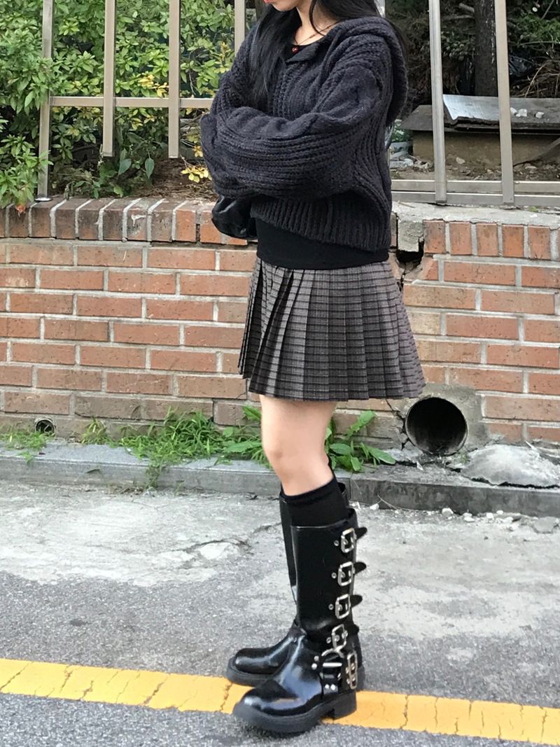 Aki Checkered Pleats Skirt