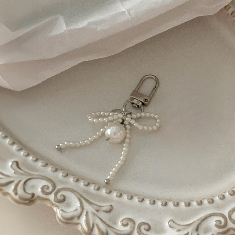 [handmade] pearl ribbon keyring