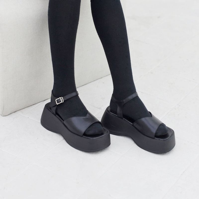 Shimo open toe hoop sandals