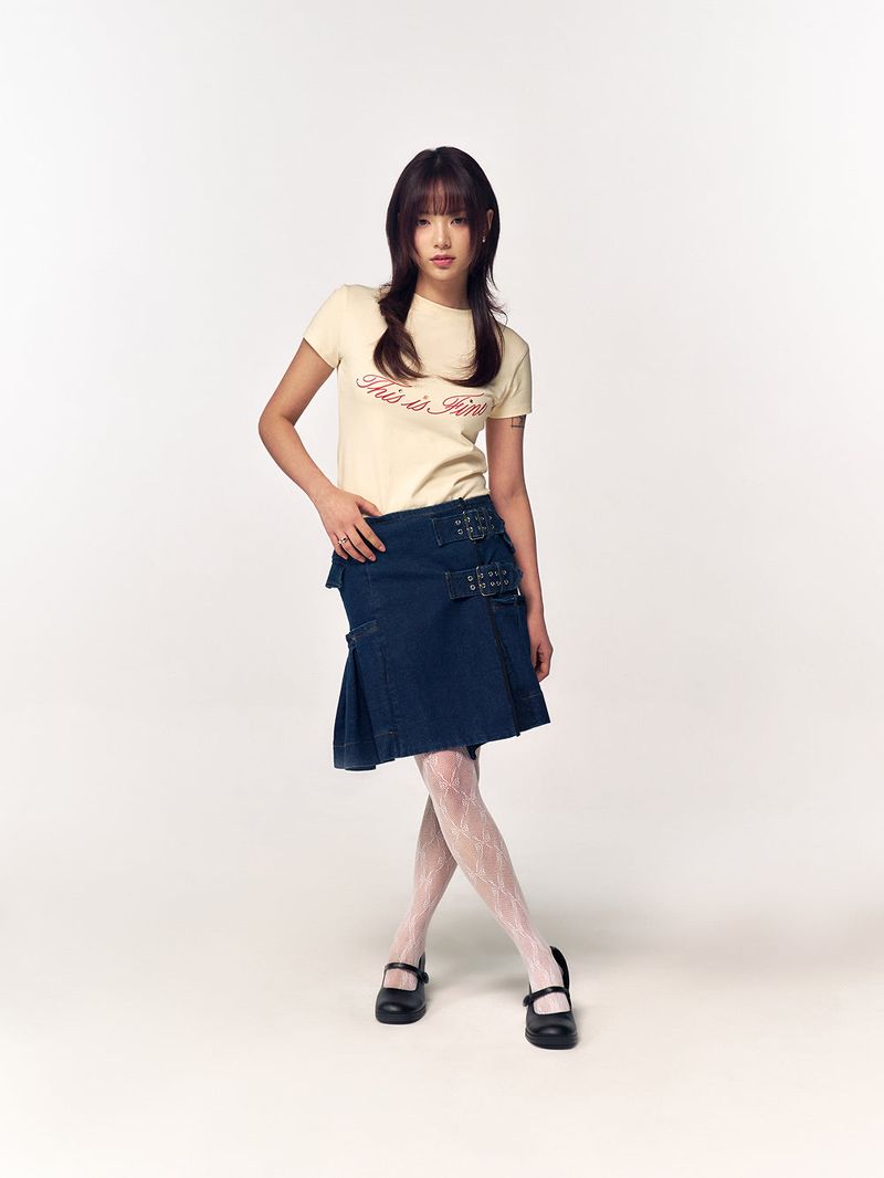 Cropped Signature Tee