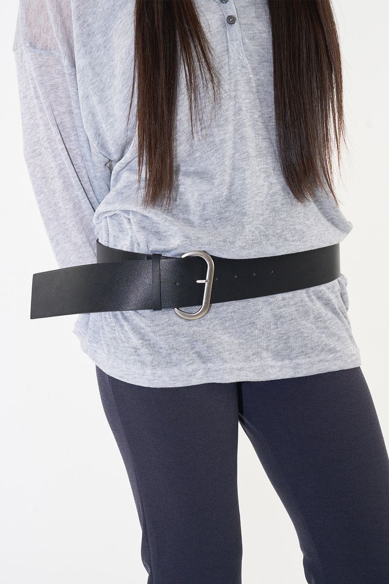 Bold leather belt