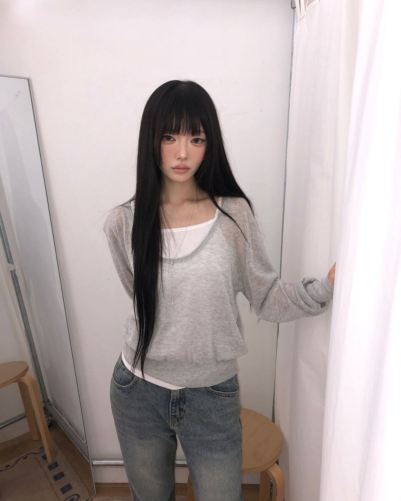 Marda Deep U-Neck Long-Sleeve T-Shirt