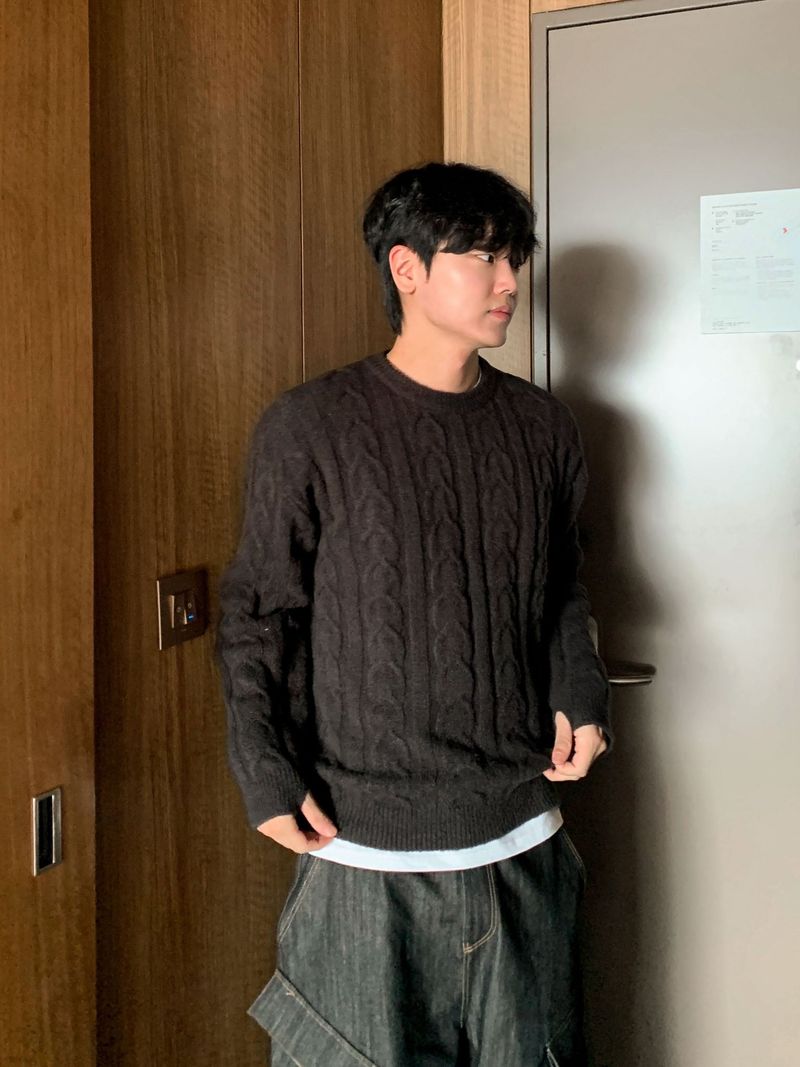 Cozy warmer cable round knit