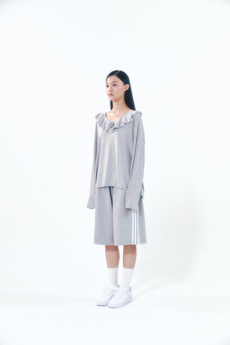 Rose Brooch Frill Long Sleeve Gray