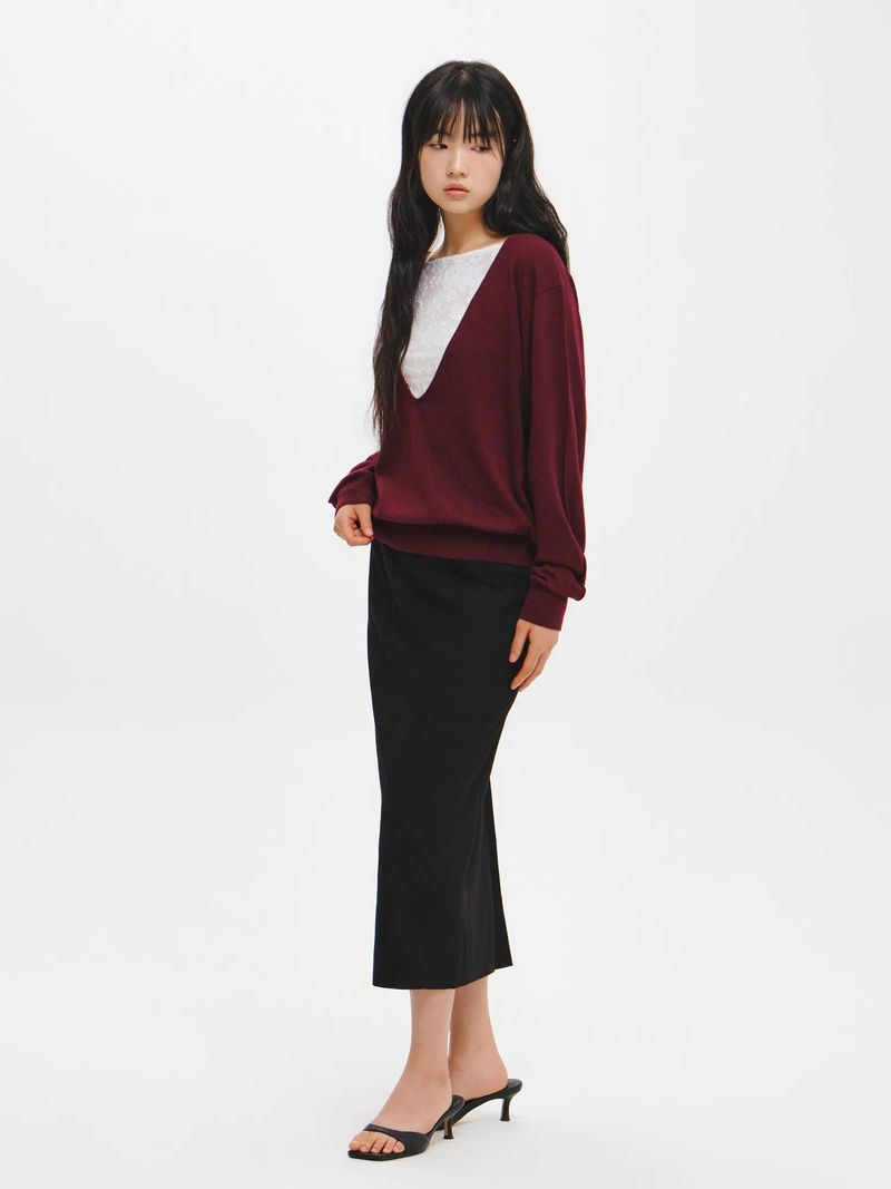 DEEP V-NECK LOOSE FIT KNIT PULLOVER