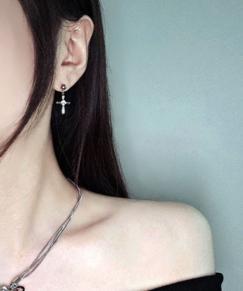 クロス キュービック シルバーピアス