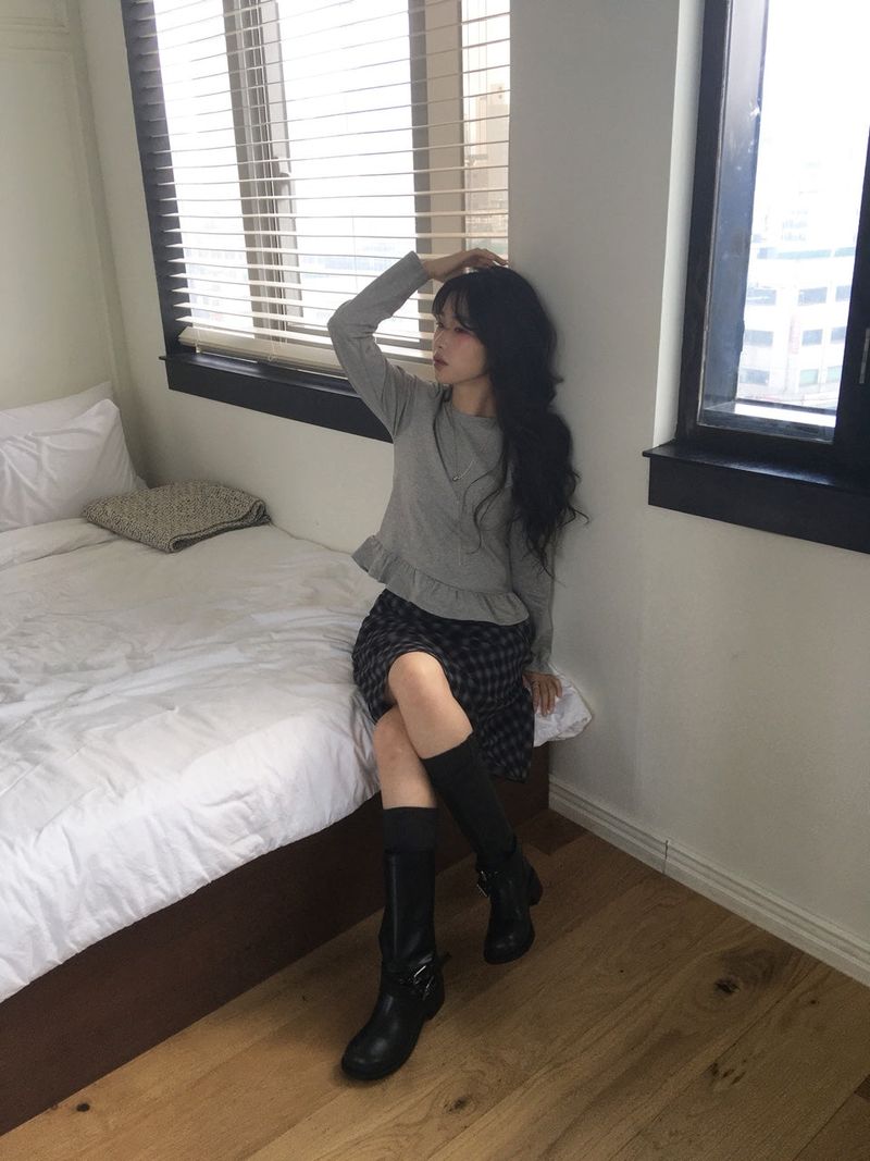 Two Buckle Middle Boots