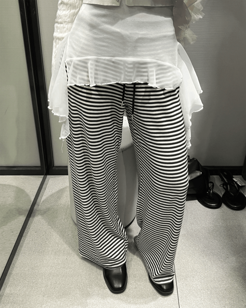 GUSTA（グスタ）の「Roy Stripe Dangara Training Pants (3 colors)（Pants）」