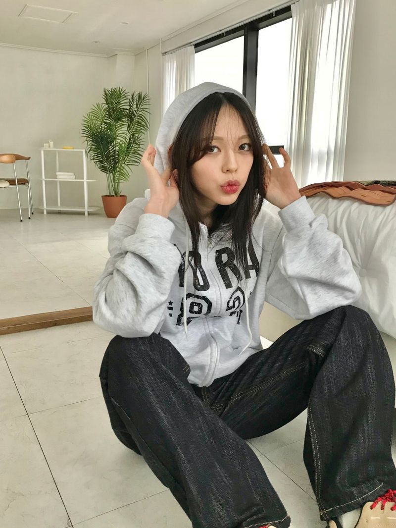 Ria zip-up