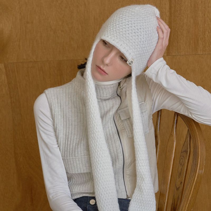 VA Square Label Knit muffler beanie / Ivory