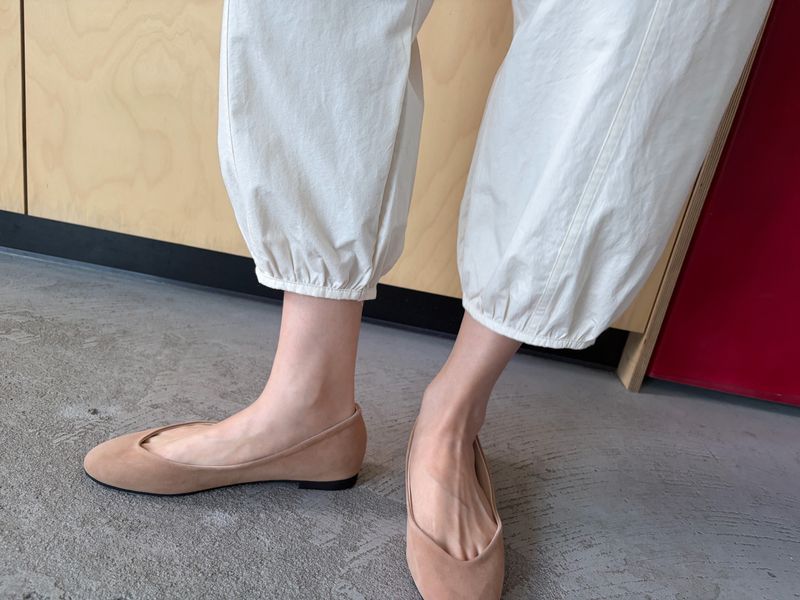 suede round toe flat