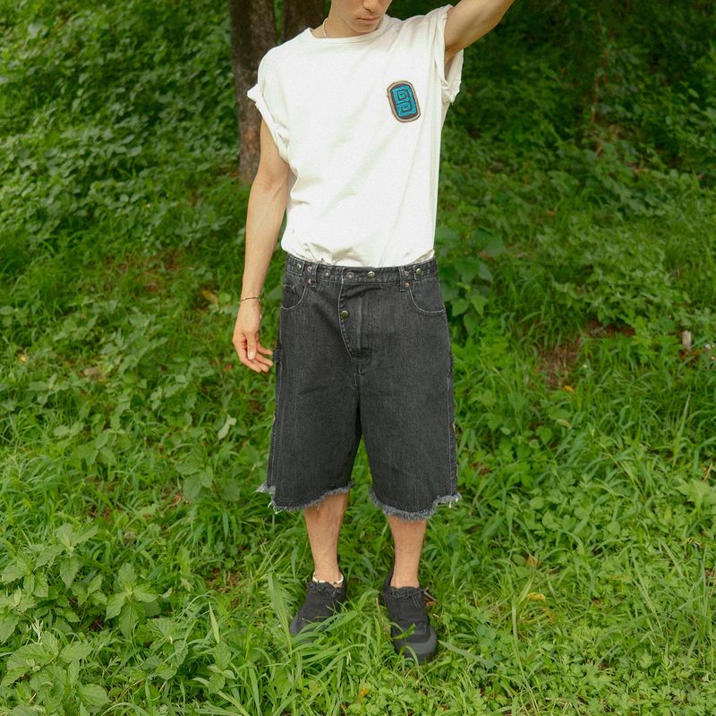 Goblin denim BERMUDA shorts / Black