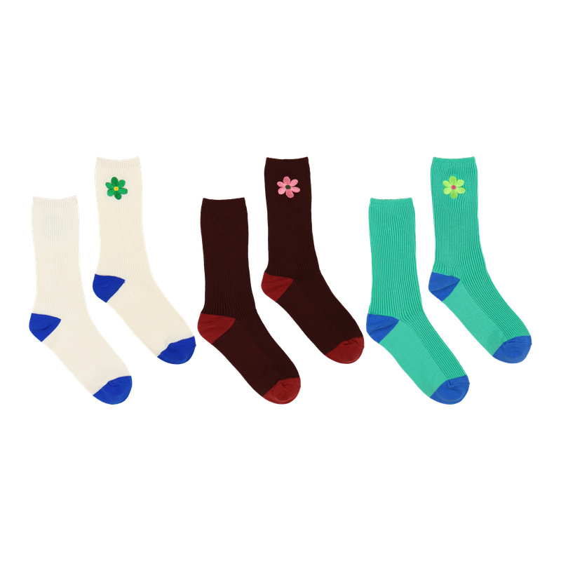 PINK PINEAPPLE（ピンクパイナップル）の「DAISY MIDDLE SOCKS（Fashion Accessories）」