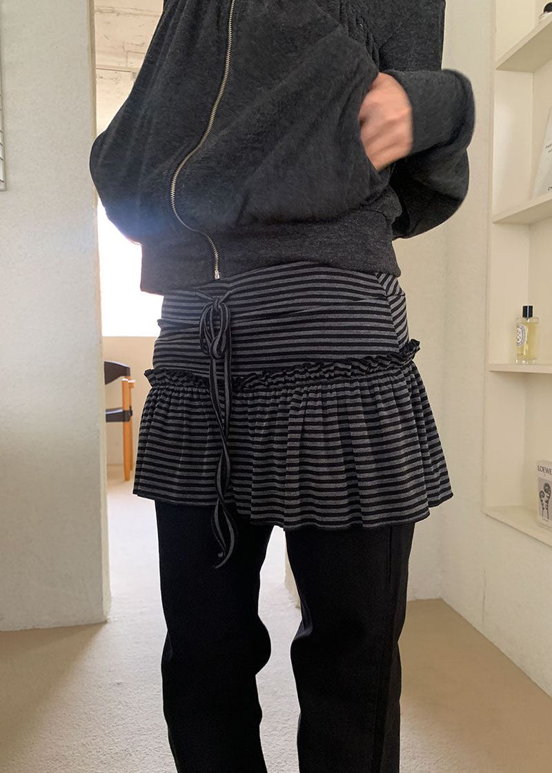 eon（イオエン）の「STRIPE SHIRRING SKIRT（Skirts）」