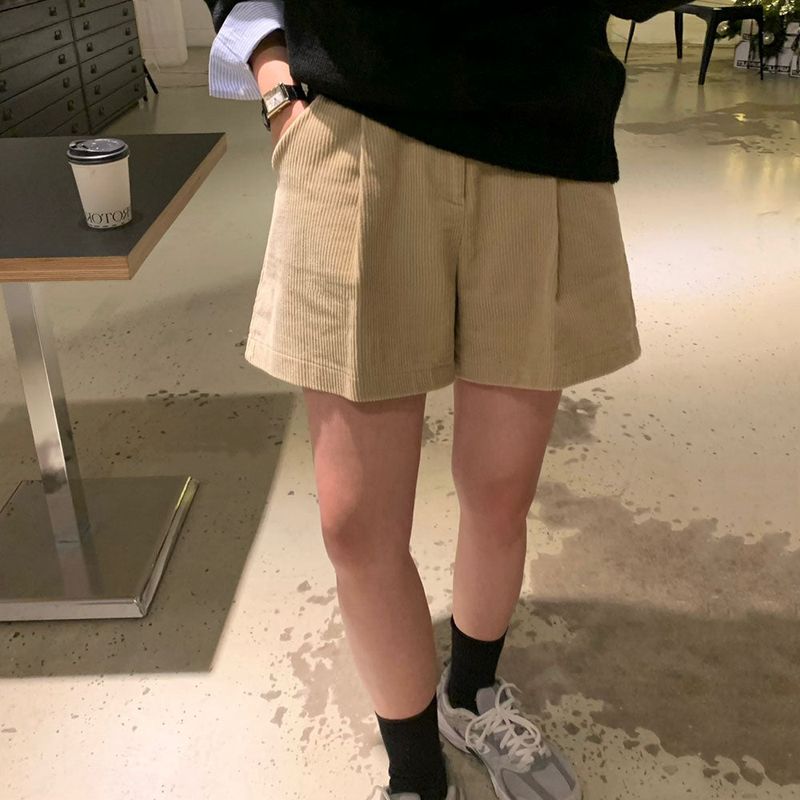 BEIDELLI（ベイデリー）の「コーデュロイピンタックショーツ（パンツ）」