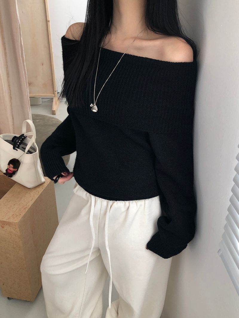 [MADE] Endelin Wool Off-Shoulder Knit