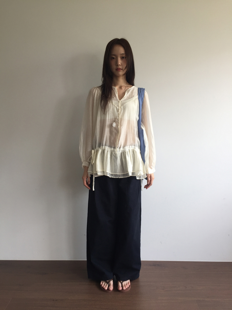DUGGY（ダギー）の「Pane see-through blouse (2color)（Tops）」