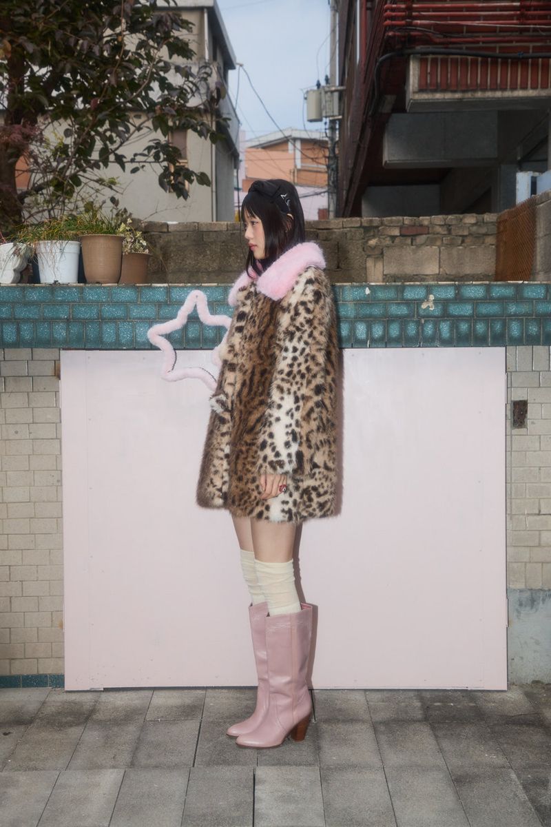 BIG COLLAR POMPOM FUR COAT (LEOPARD)