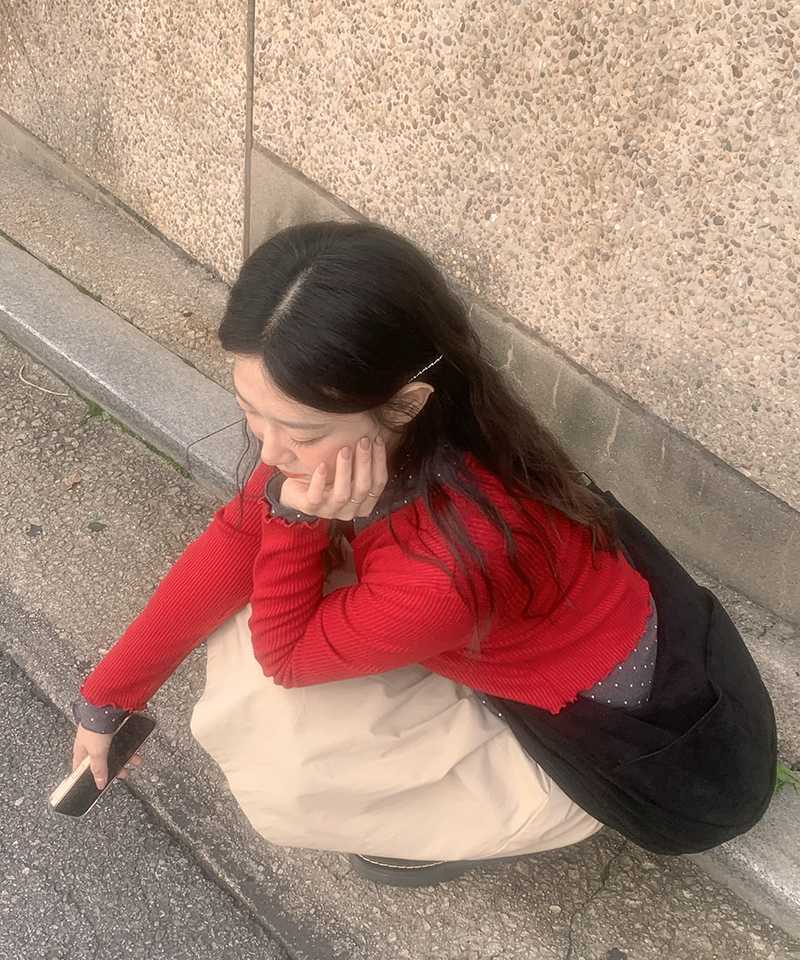 Dot Wave Turtleneck T-Shirt
