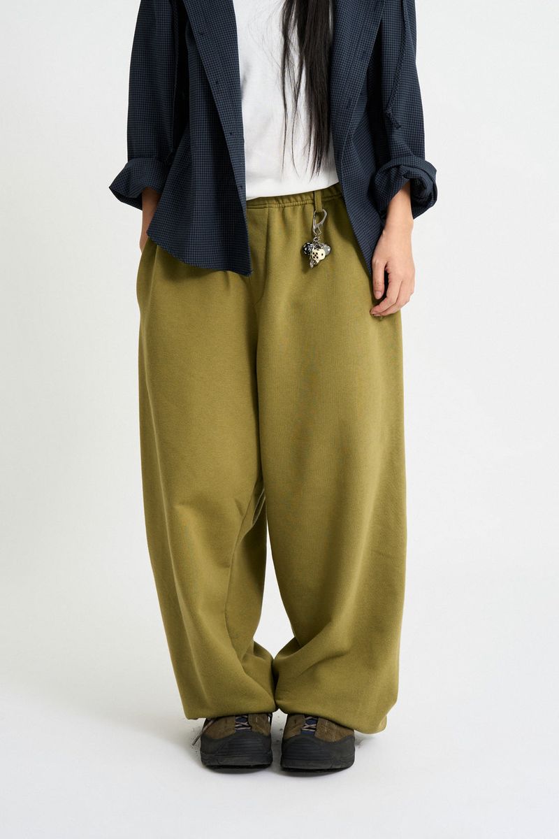Lumi belted over jogger pants