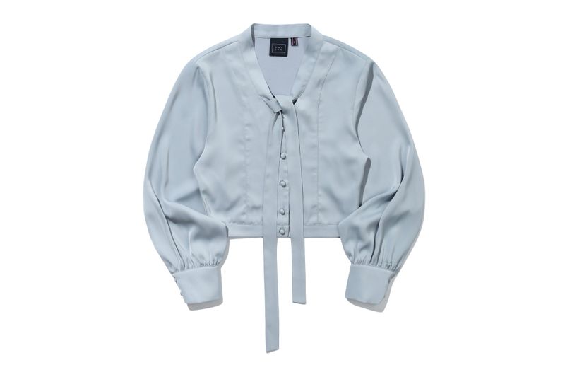 BELL SLEEVE TIE BLOUSE