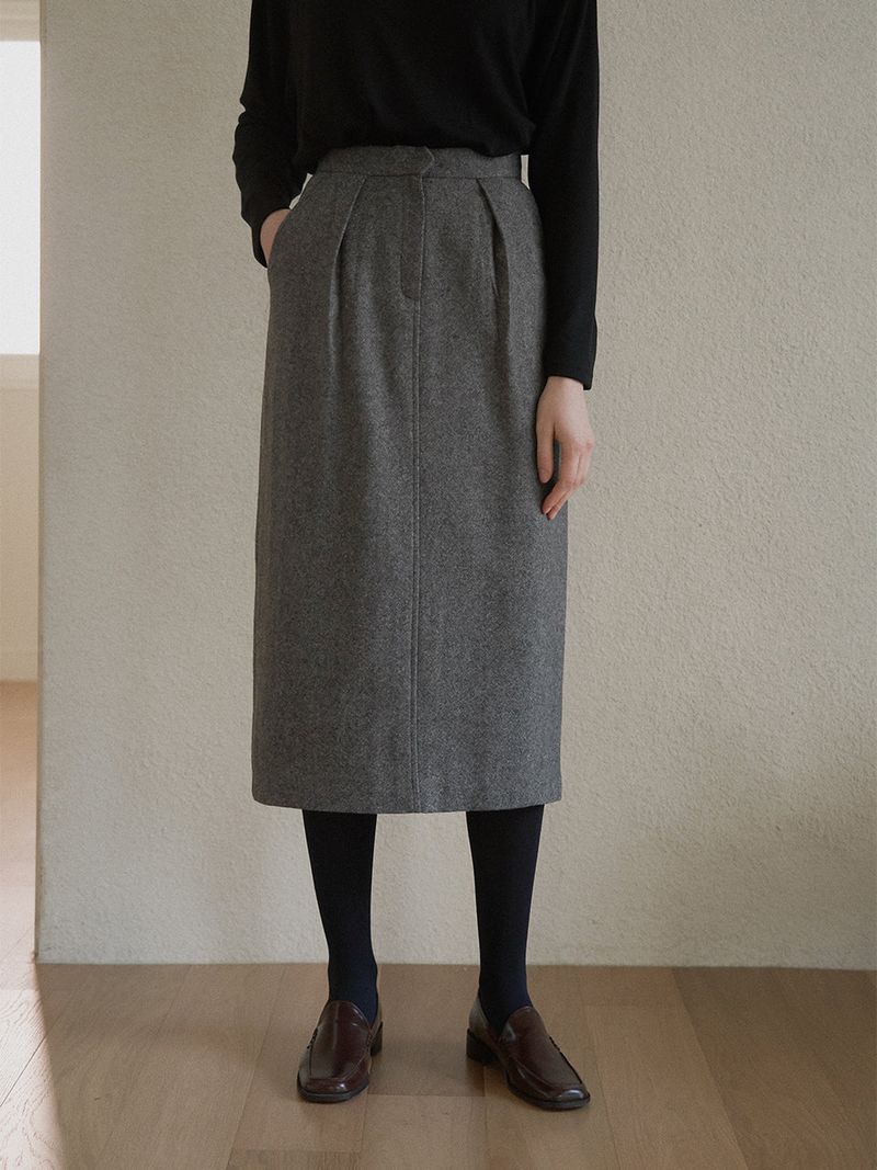 URAGO（ユラゴ）の「Plain wool skirt（Skirts）」