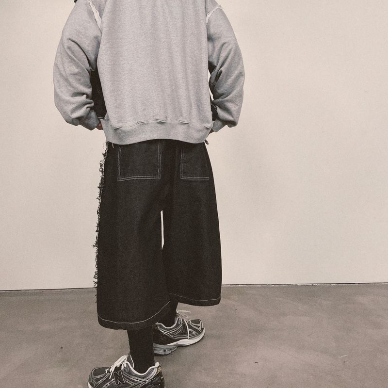 layered deconstructed denim capri shorts_black
