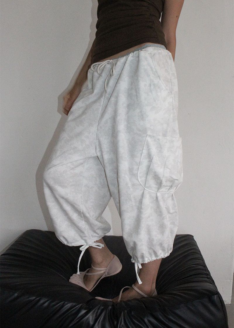 FLOWER PASTEL BERMUDA PANTS