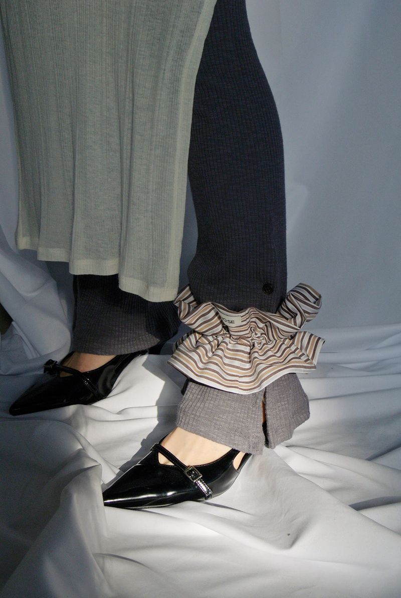 PETAL STRIPE SCRUNCH / BEIGE