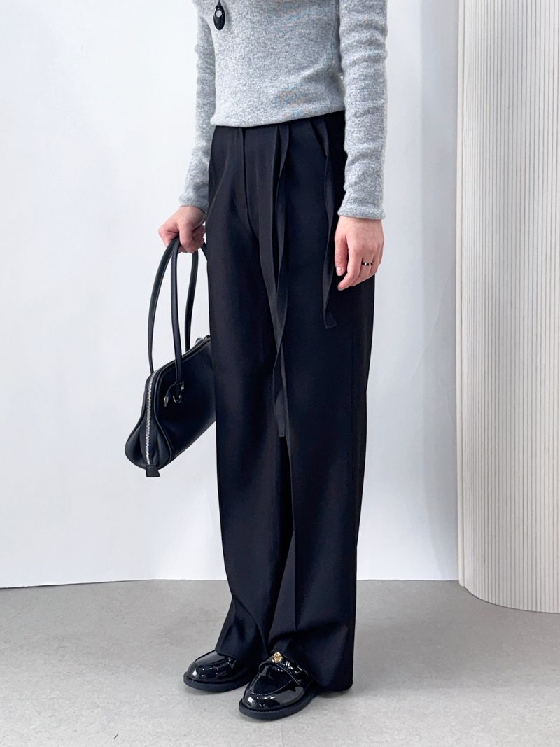 Lucen Strap Pintuck Semi-Wide Slacks Pants