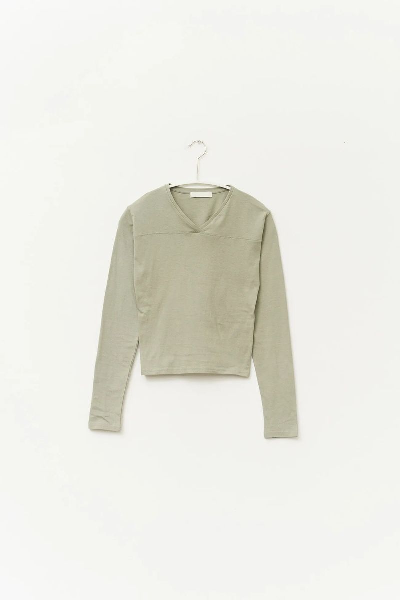 (W) Cheap V Top