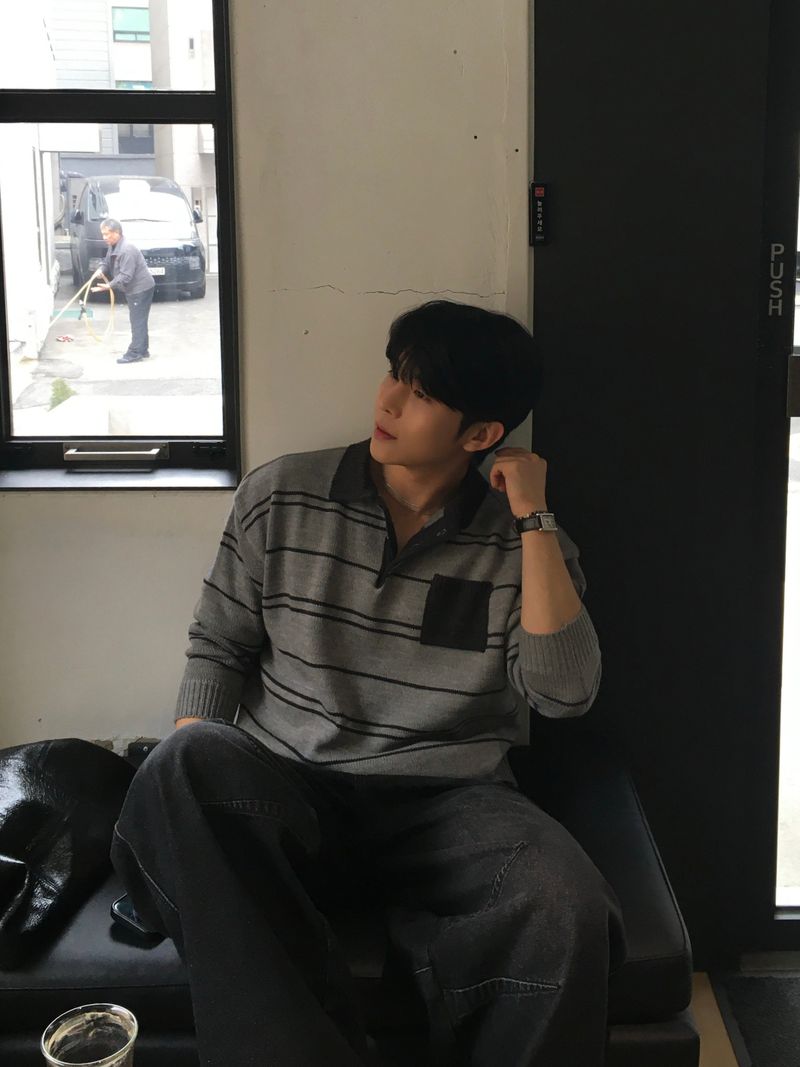 Mag pocket collar knitwear