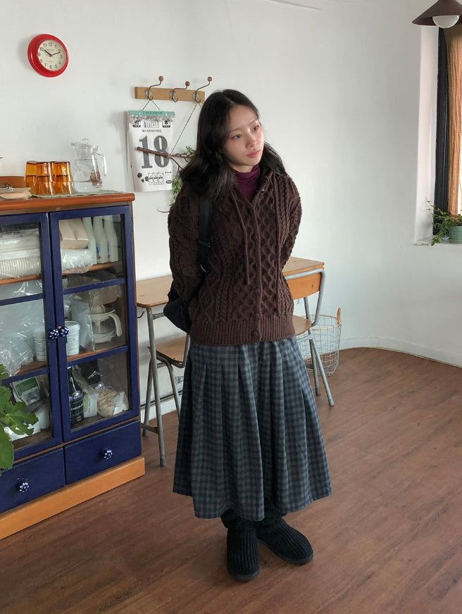 Dimtro Cable Hood Knit Cardigan