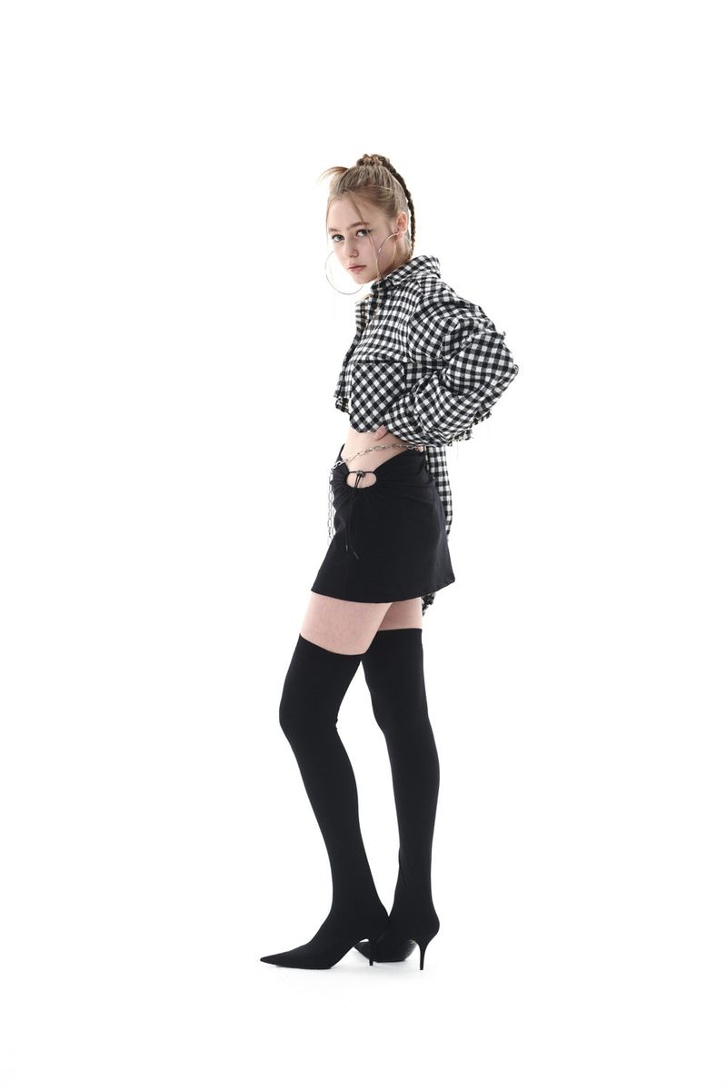 CUT OUT MINI SKIRT