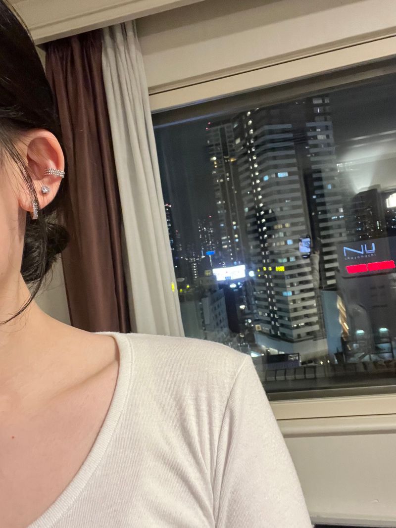 three chain earcuff
