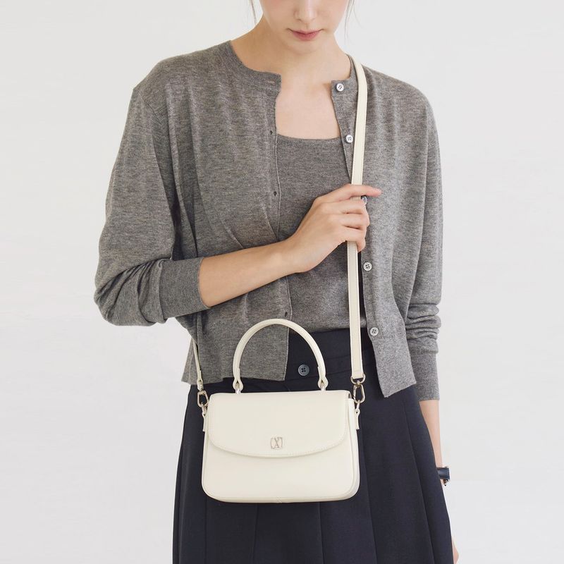 VARZAR（バザール）の「Senoir Flap Cross Bag Mini Ivory（Bags）」