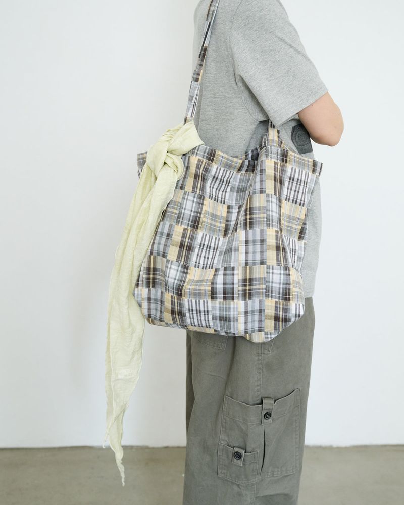 Fade Floral Muffler