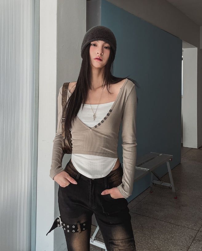 ULAN(ユレン)の「Ash Ribbed Deep Button Layered Long Sleeves(Tops)」