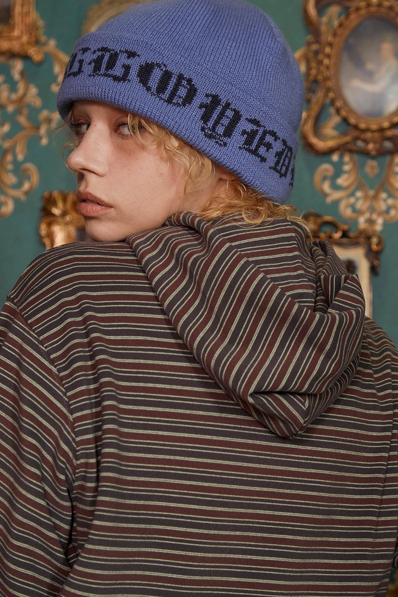 GOTHIC ROOM LOGO BEANIE / BLUE
