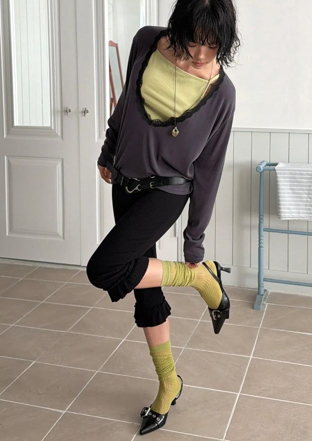 LINE SHEER KNEE SOCKS