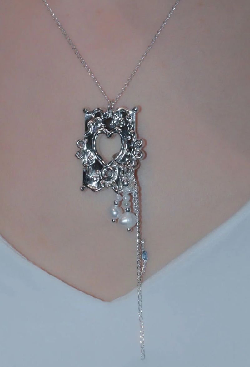 [MADE] melted heart frame necklace 02. pearl tail ver