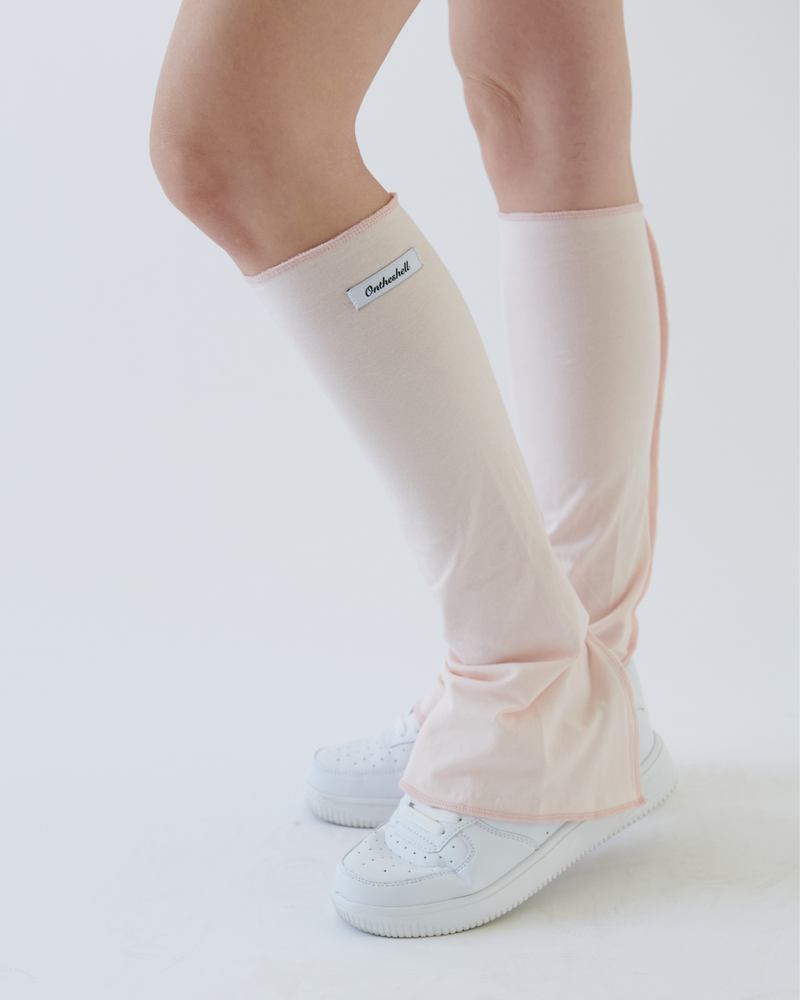 ONTHESHELL（オンザシェル）の「Ontheshell Light Leg Wamer - Baby pink（Fashion Accessories）」